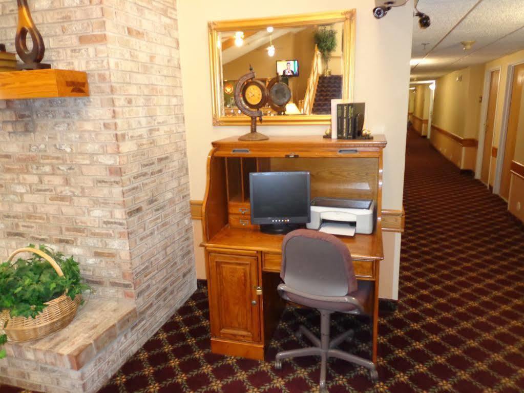 Baymont By Wyndham Hotel Lakeville