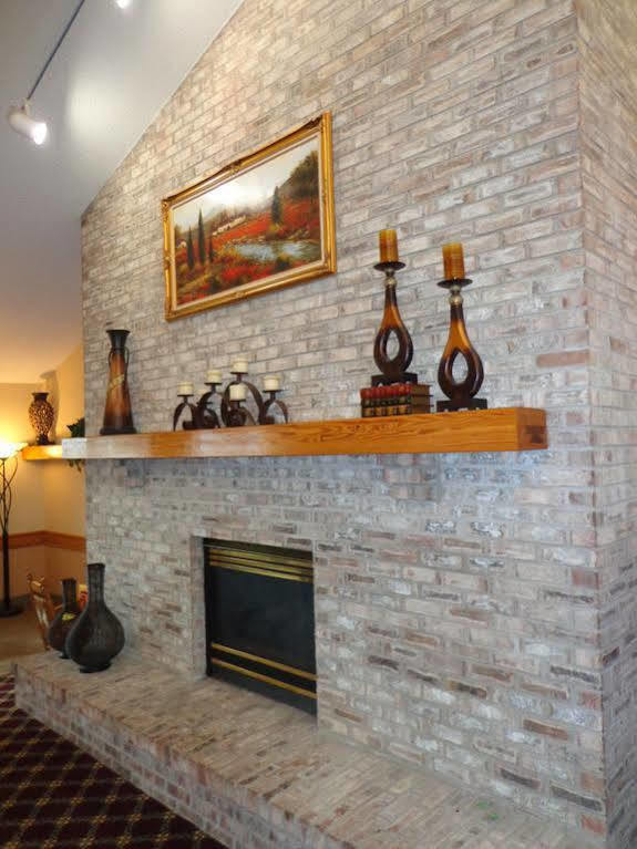 Hotel Baymont By Wyndham Lakeville